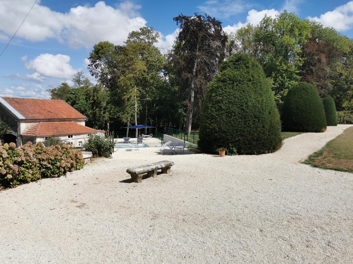 Chateau Des Barres Sainpuits Luaran gambar
